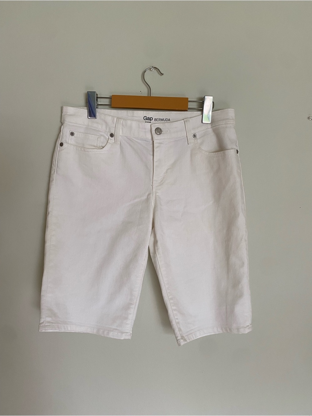 White Denim Shorts Bermuda GAP